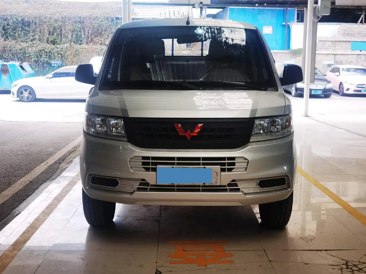 2021 NLM Motor QiTeng M70 1.5L 122HP L4 5MT,autocango,china used car exporter,china ev exporter,chinese used car exporter,chinese used ev exporter