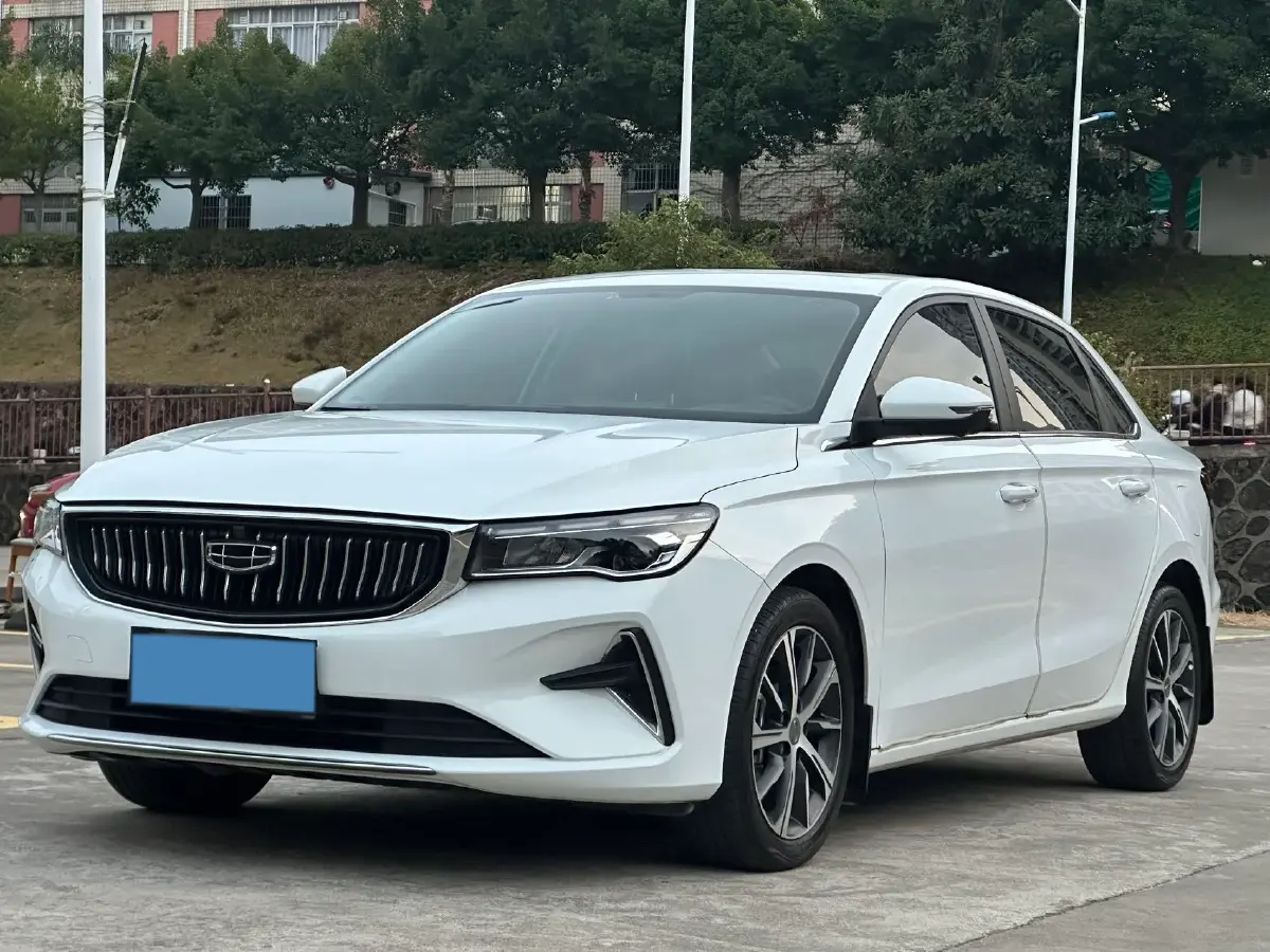 2022 Geely Emgrand 1.5L 114HP L4 CVT