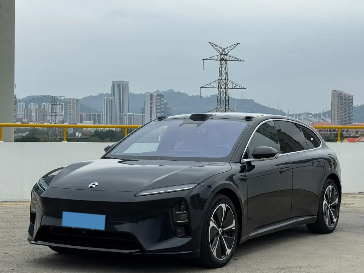 2025 NIO ET5T BEV
