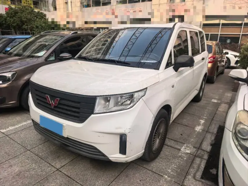 2021 WuLing HongGuang Plus 1.5T 147HP L4 6MT