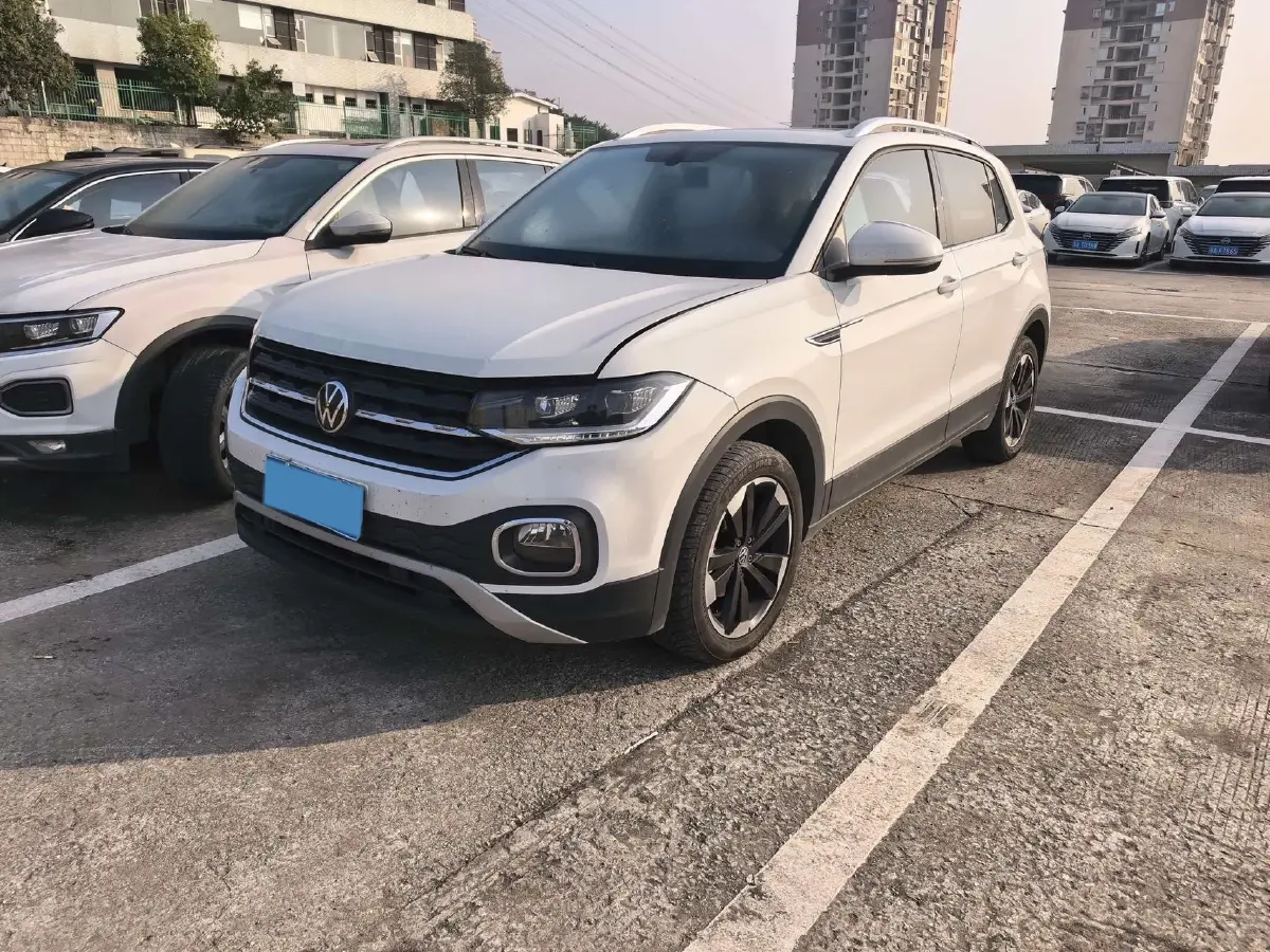 2023 Volkswagen Tacqua 1.2T 116HP L4 7DCT