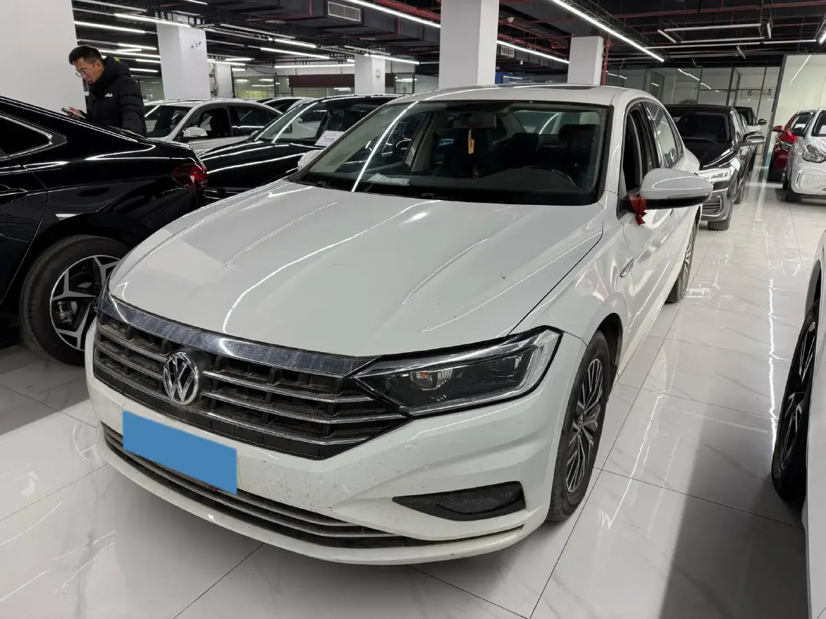 2020 Volkswagen Sagitar 1.4T 150HP L4 7DCT