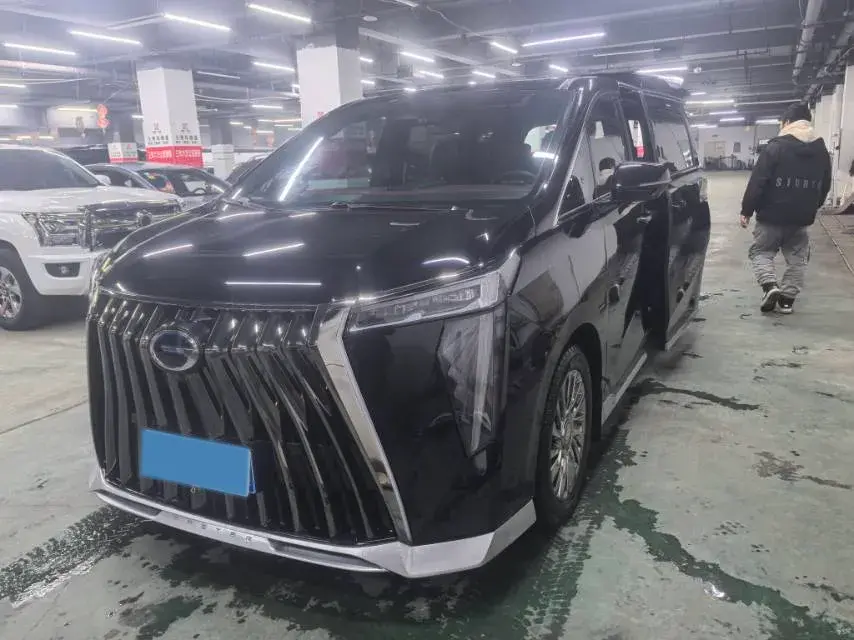 2024 GAC Trumpchi M8 2.0T 190HP L4 E-CVT Hybrid