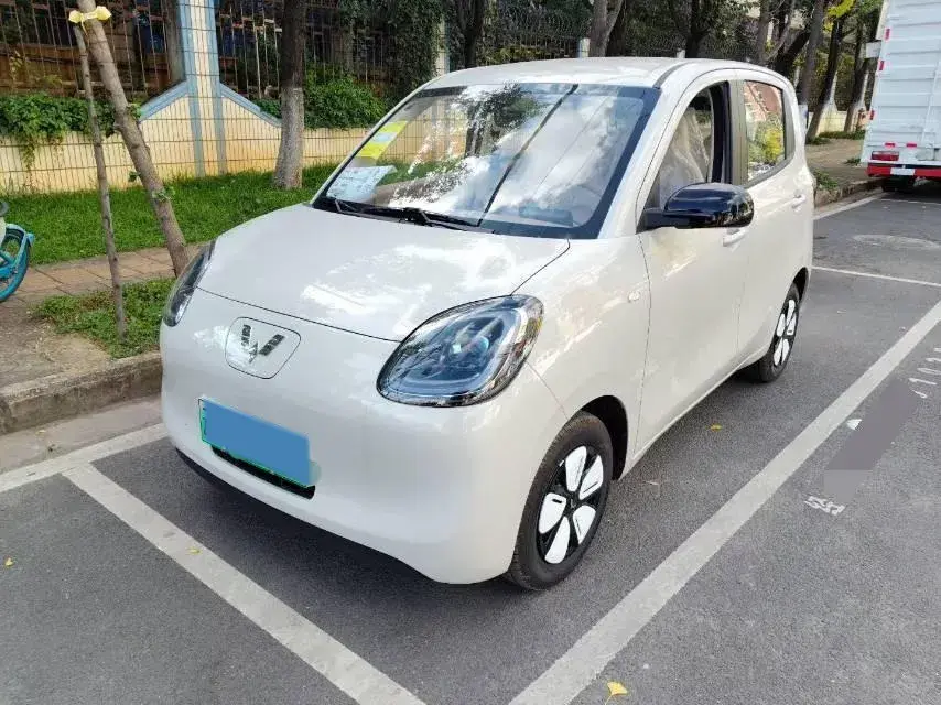 2025 WuLing ZhiGuang BEV 17.7KWH