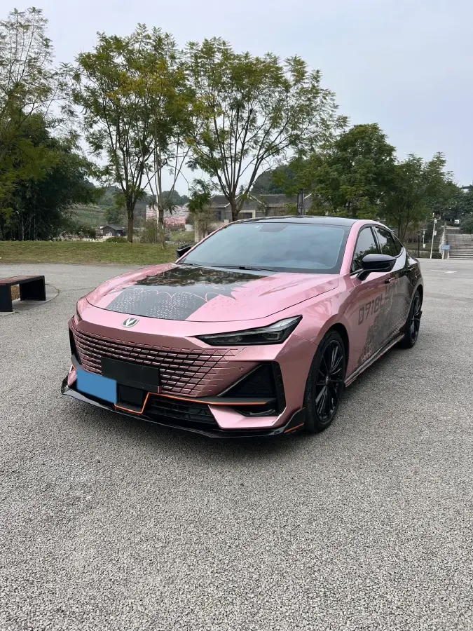 2022 ChangAn UNI-V 1.5T 188HP L4 7DCT