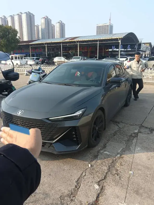 2022 ChangAn UNI-V 1.5T 188HP L4 7DCT