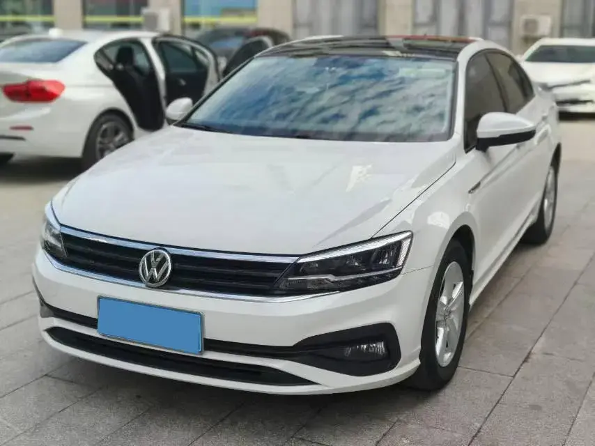 2019 Volkswagen Passat 1.4T 150HP L4 7DCT