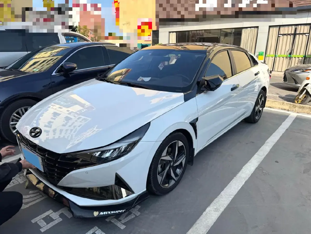 2023 Hyundai Elantra 1.5L 115HP L4 CVT