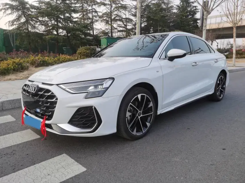 2025 Audi A3 1.5T 160HP L4 7DCT