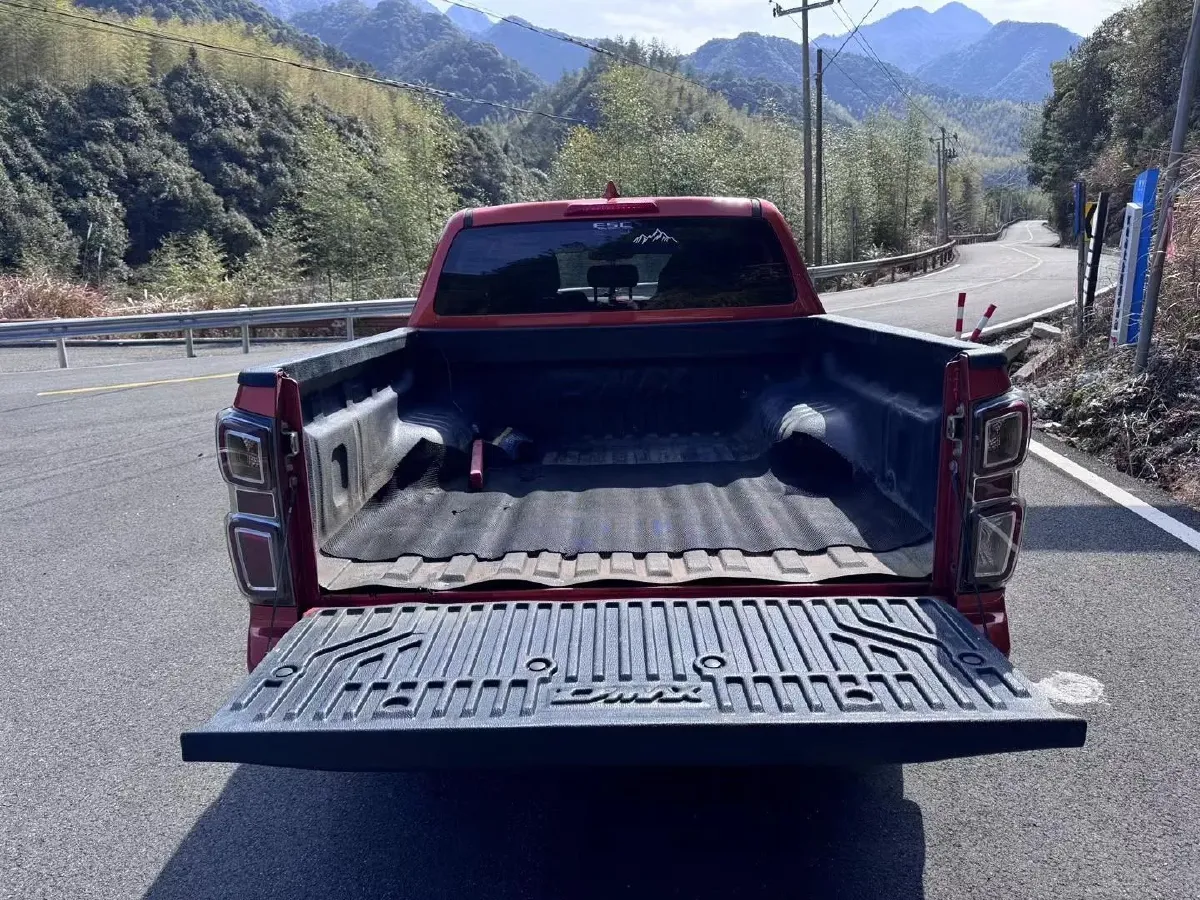 2021 Isuzu D-MAX 1.9T 163HP L4 6AT,autocango,china used car exporter,china ev exporter,chinese used car exporter,chinese used ev exporter