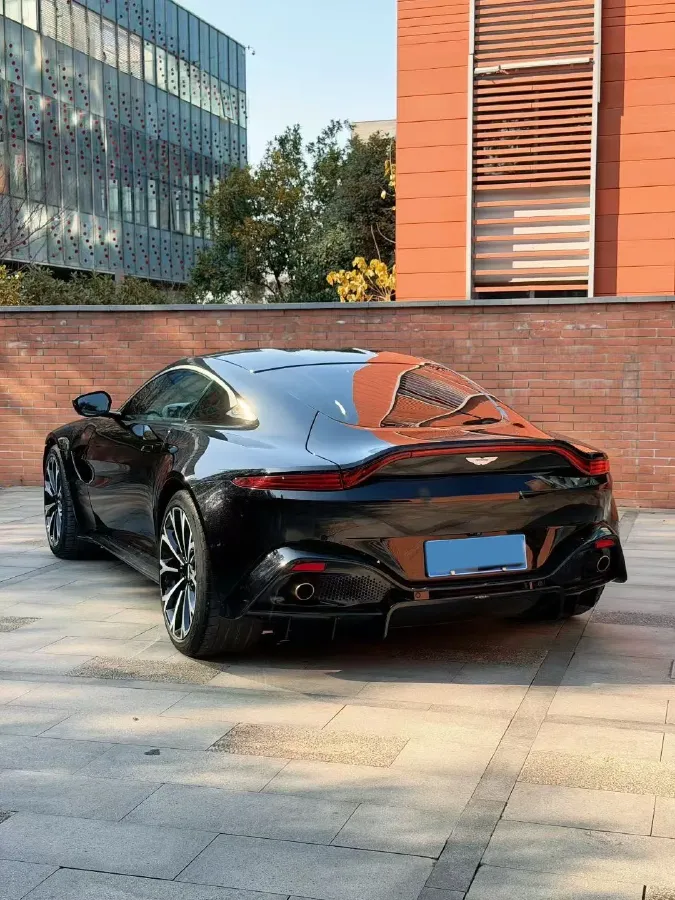 2018 Aston Martin V8 Vantage 4.0T 510HP V8 8AT,autocango,china used car exporter,china ev exporter,chinese used car exporter,chinese used ev exporter