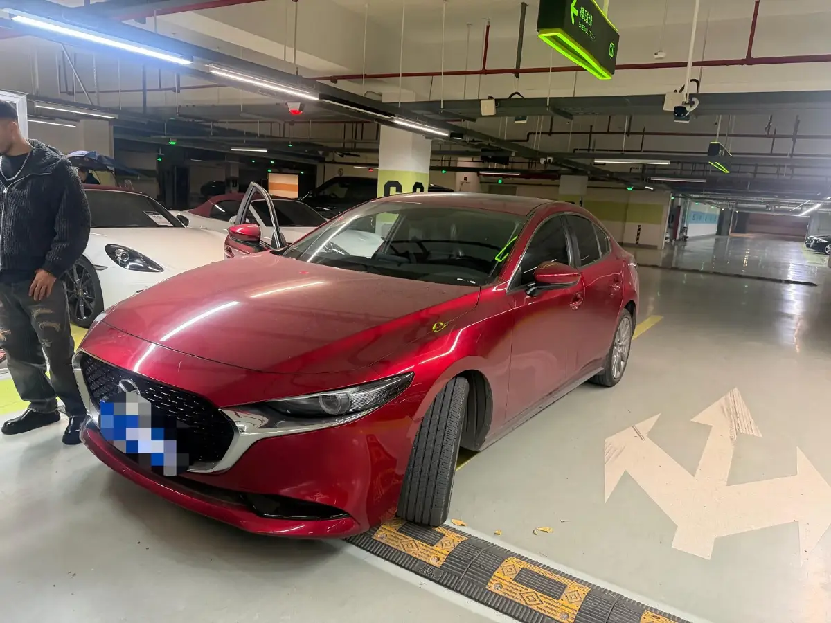 2022 Mazda 3 Axela 2.0L 158HP L4 6AT