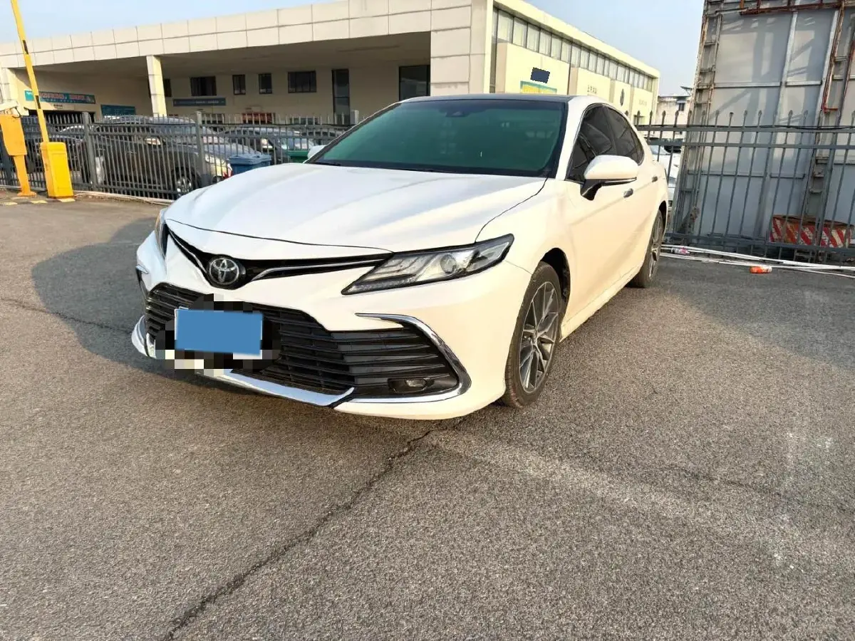 2021 Toyota Camry 2.5L 209HP L4 8AT