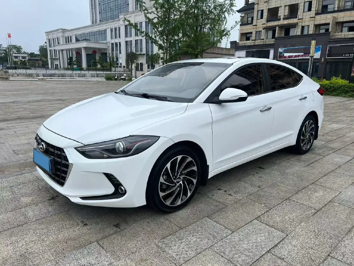 2020 Hyundai Elantra 1.5L 115HP L4 CVT