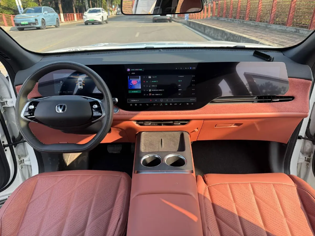 2025 ChangAn CS75 Plus 1.5T 192HP L4 8AT,autocango,china used car exporter,china ev exporter,chinese used car exporter,chinese used ev exporter