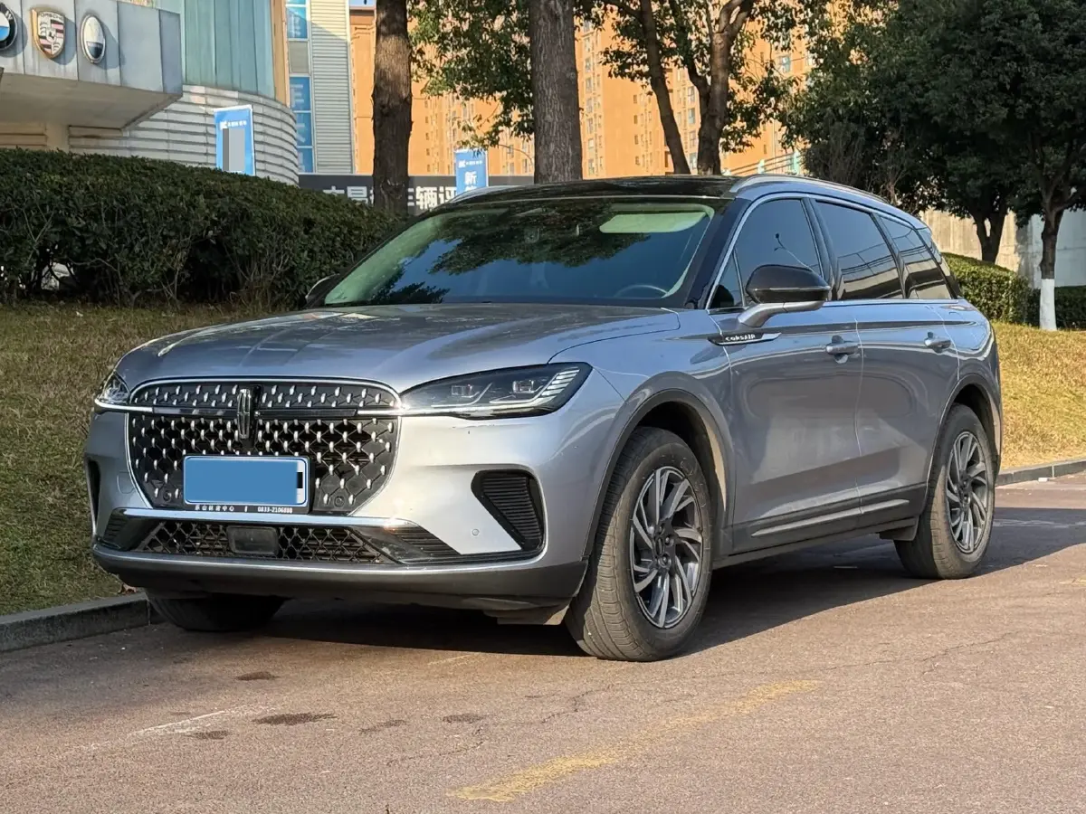 2023 Lincoln Corsair 2.0T 261HP L4 8AT