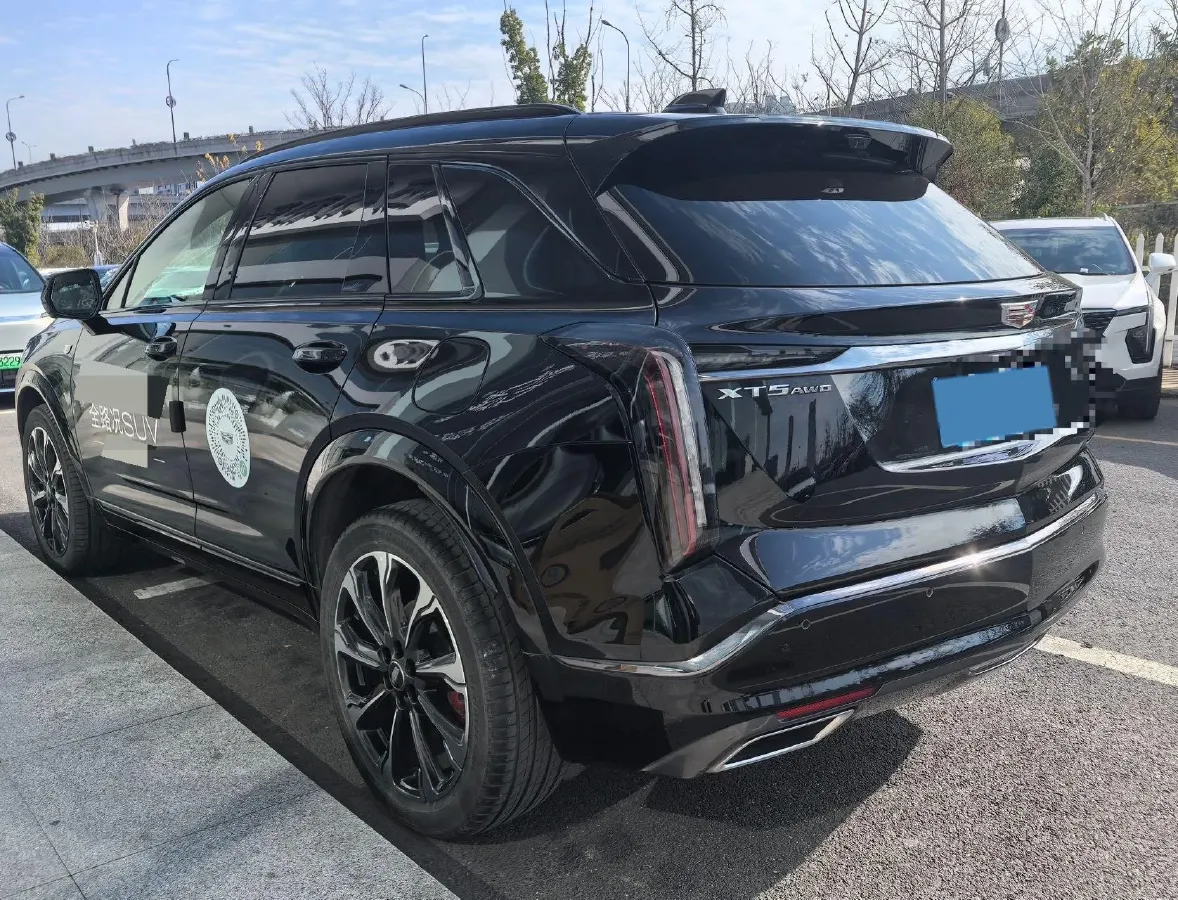2025 Cadillac XT5 2.0T 237HP L4 9AT,autocango,china used car exporter,china ev exporter,chinese used car exporter,chinese used ev exporter