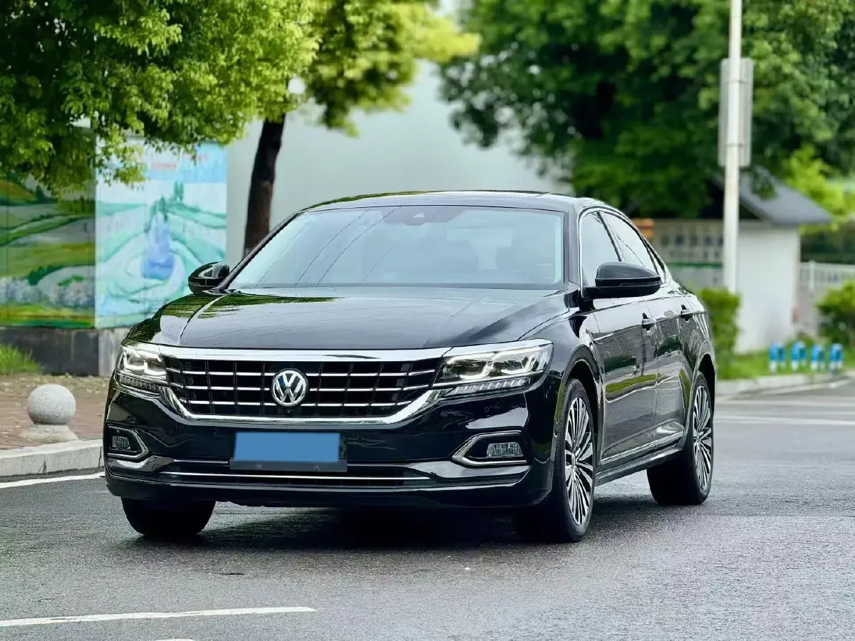 2019 Volvo V40 1.5T 152HP L4 6AT