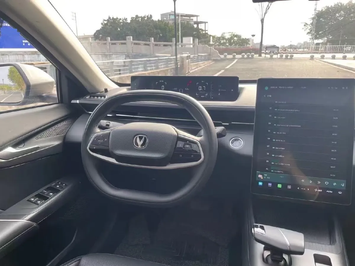 2023 ChangAn Lamore 1.5T 170HP L4 7DCT,autocango,china used car exporter,china ev exporter,chinese used car exporter,chinese used ev exporter