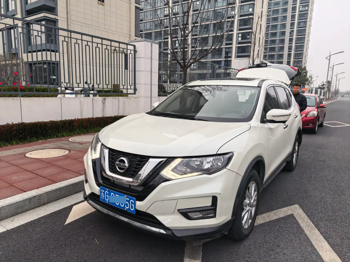 2021 Nissan X-Trail 2.0L 151HP L4 CVT