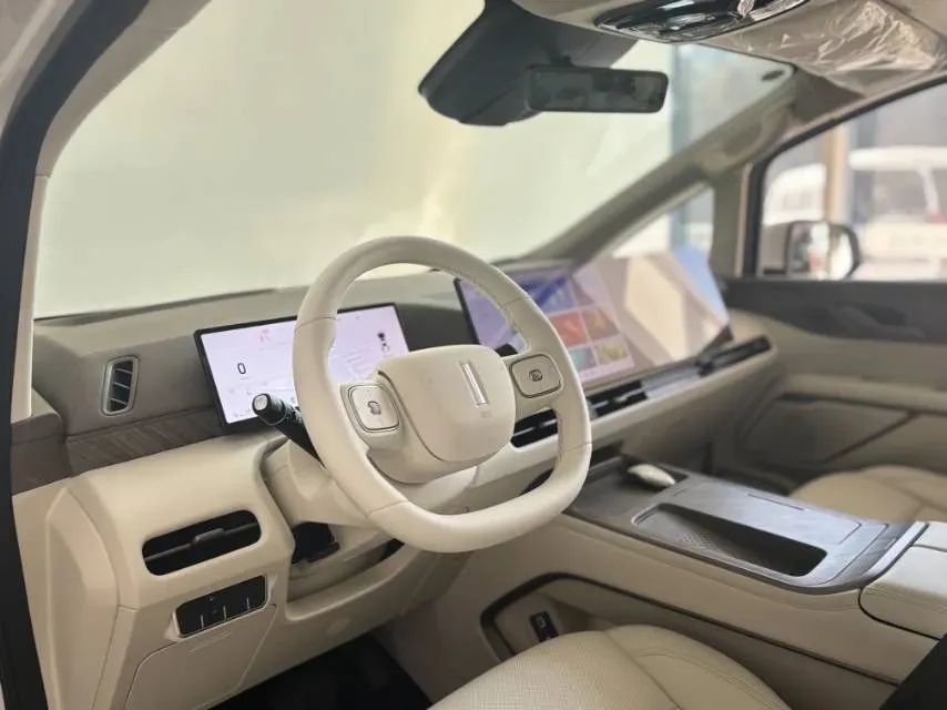 2025 WEY HighMountain 1.5T 170HP L4 4DHT PHEV,autocango,china used car exporter,china ev exporter,chinese used car exporter,chinese used ev exporter