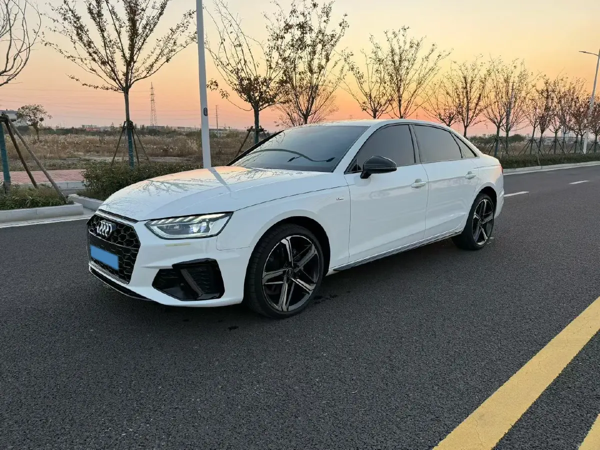 2024 Audi A4L 2.0T 190HP L4 7DCT