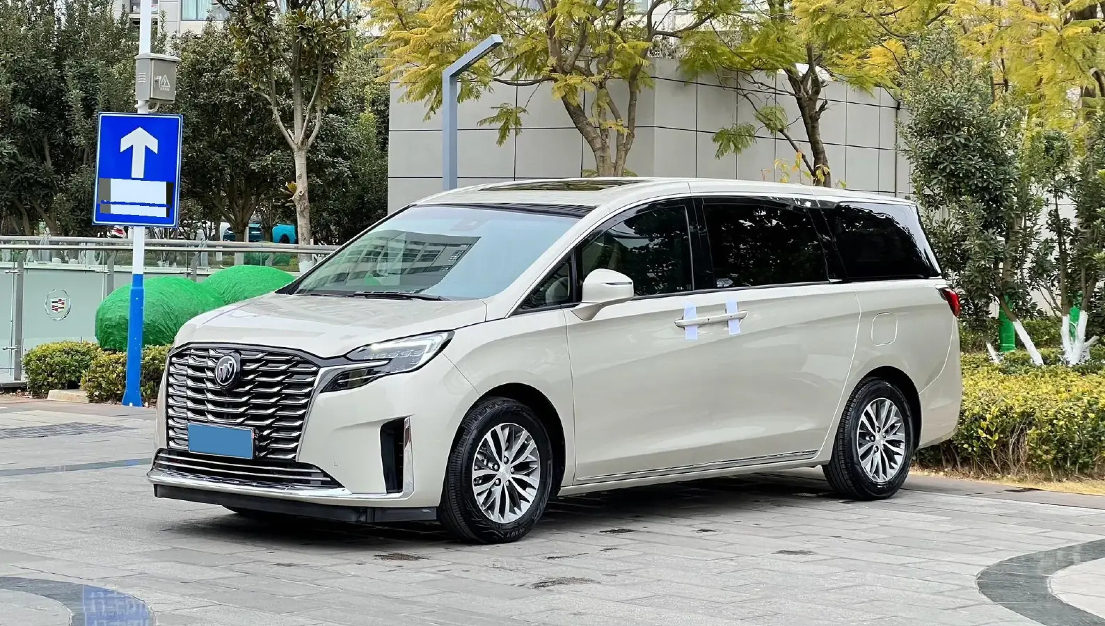 2022 Buick GL8 2.0T 237HP L4 9AT