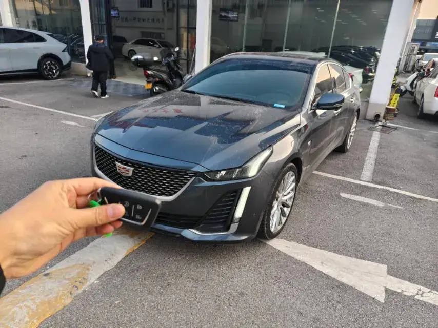 2021 Cadillac CT5 2.0T 237HP L4 10AT