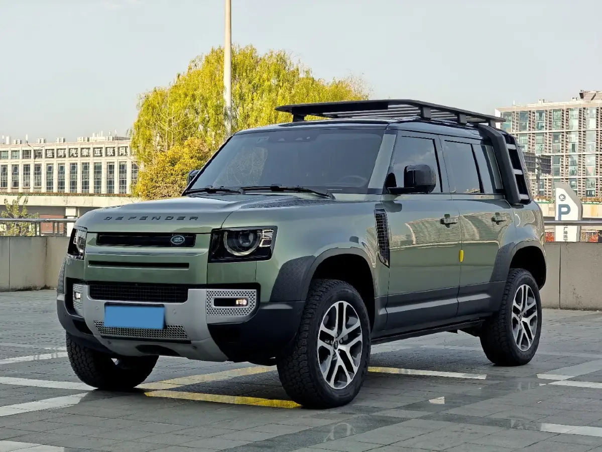 2023 Land Rover Defender 3.0T 400HP L6 8AT