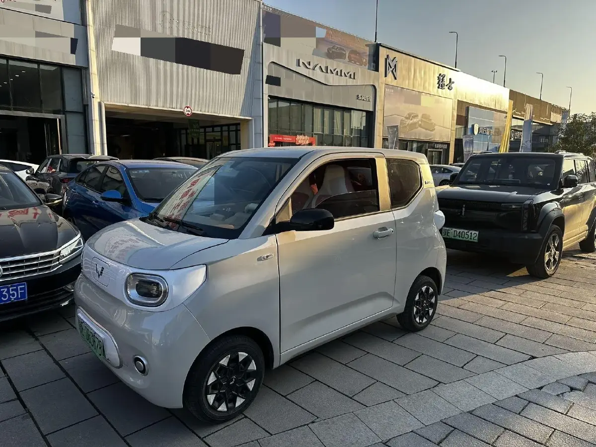 2025 WuLing ZhiGuang BEV 17.7KWH