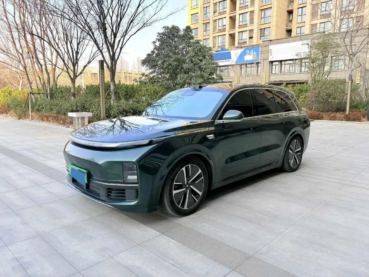 2024 Toyota Granvia 2.5L 189HP L4 E-CVT Hybrid