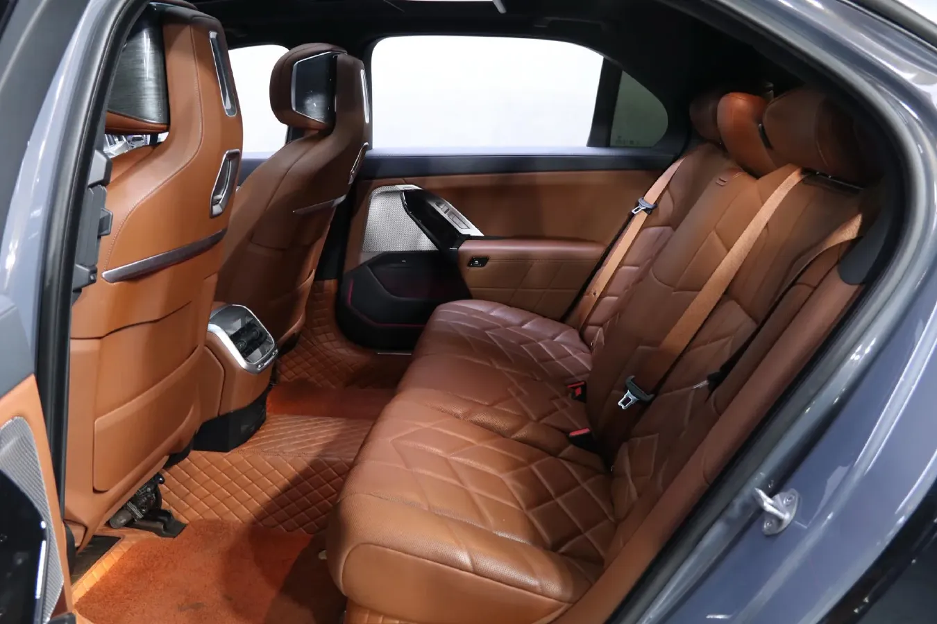 2023 BMW i7 BEV 101.7KWH,autocango,china used car exporter,china ev exporter,chinese used car exporter,chinese used ev exporter