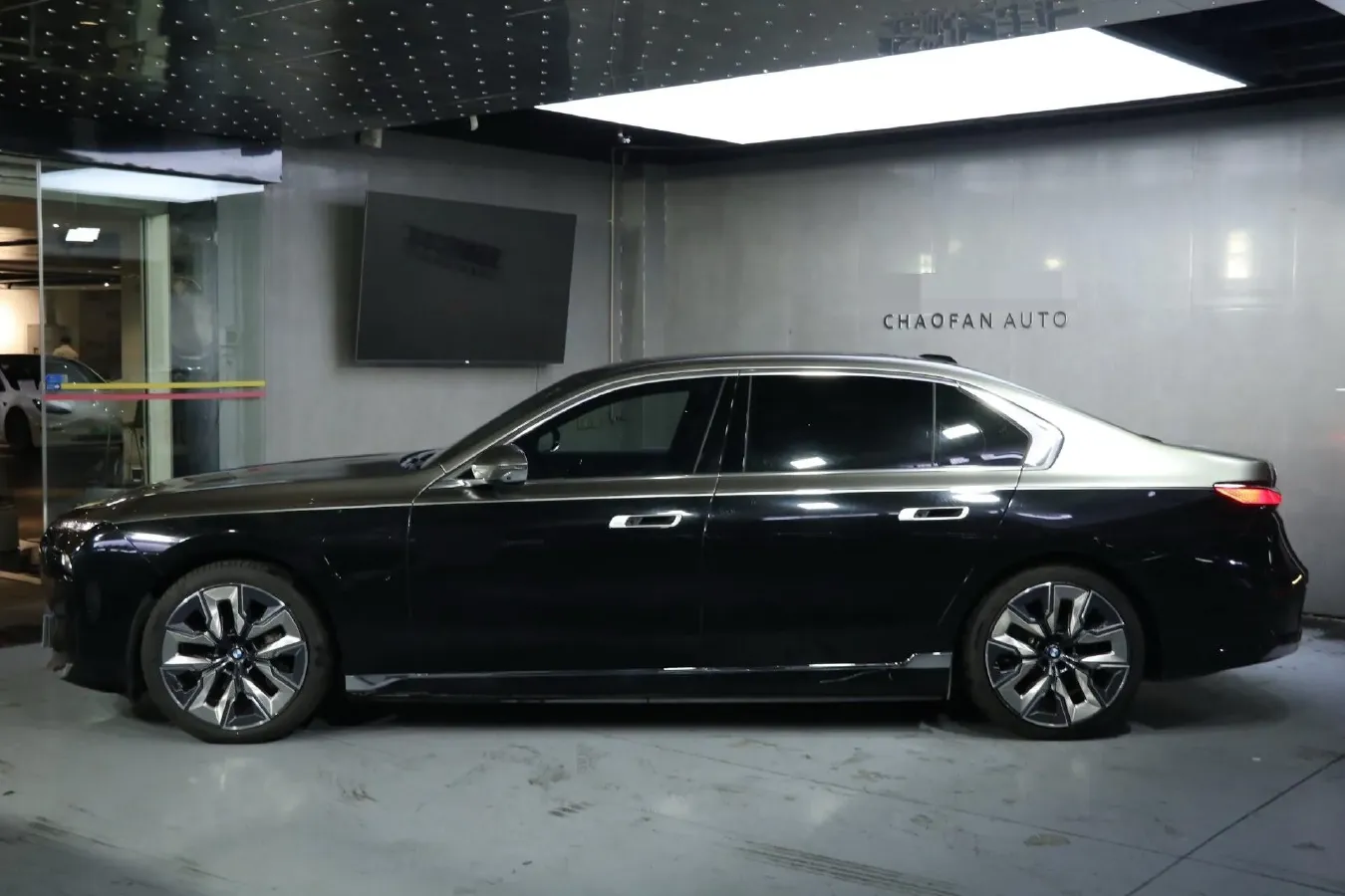 2023 BMW i7 BEV 101.7KWH,autocango,china used car exporter,china ev exporter,chinese used car exporter,chinese used ev exporter