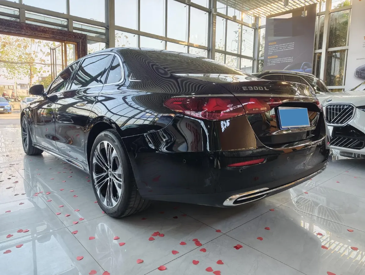 2025 Mercedes-Benz E Class 2.0T 258HP L4 9AT,autocango,china used car exporter,china ev exporter,chinese used car exporter,chinese used ev exporter
