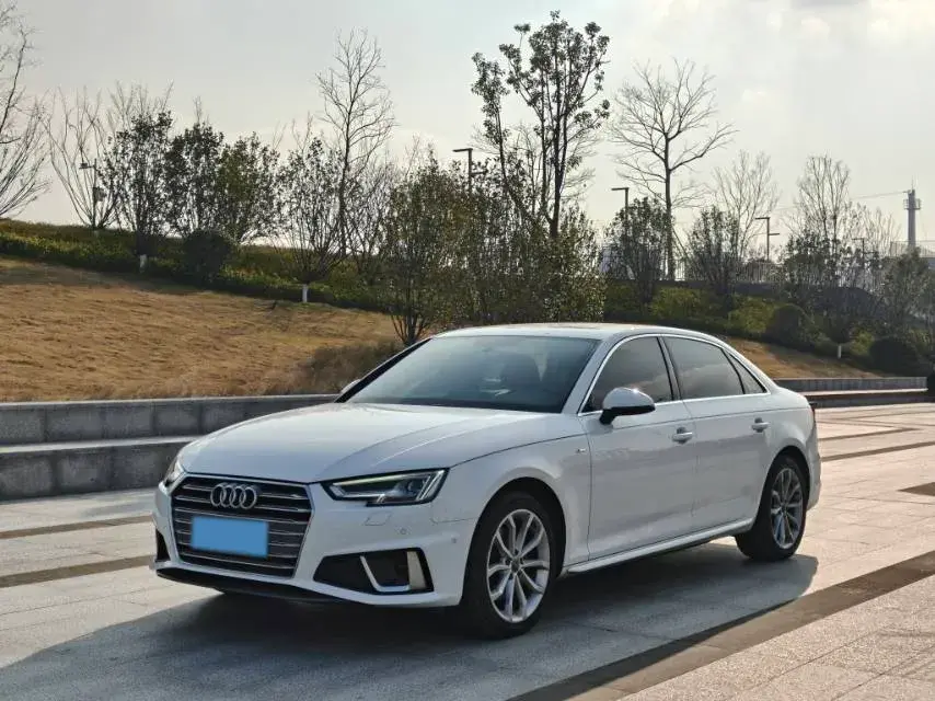 2019 Audi A4L 2.0T 190HP L4 7DCT
