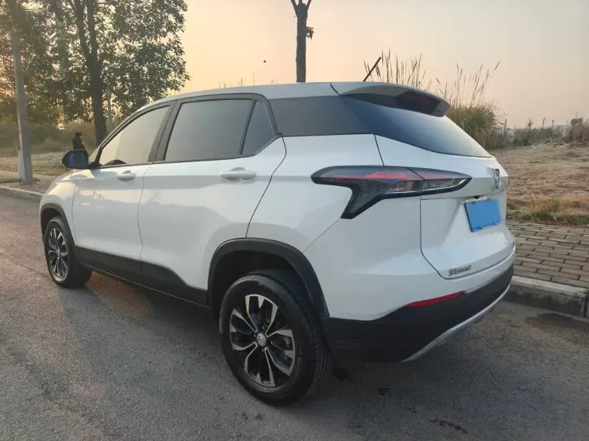 2021 BaoJun 510 1.5L 99HP L4 6MT,autocango,china used car exporter,china ev exporter,chinese used car exporter,chinese used ev exporter