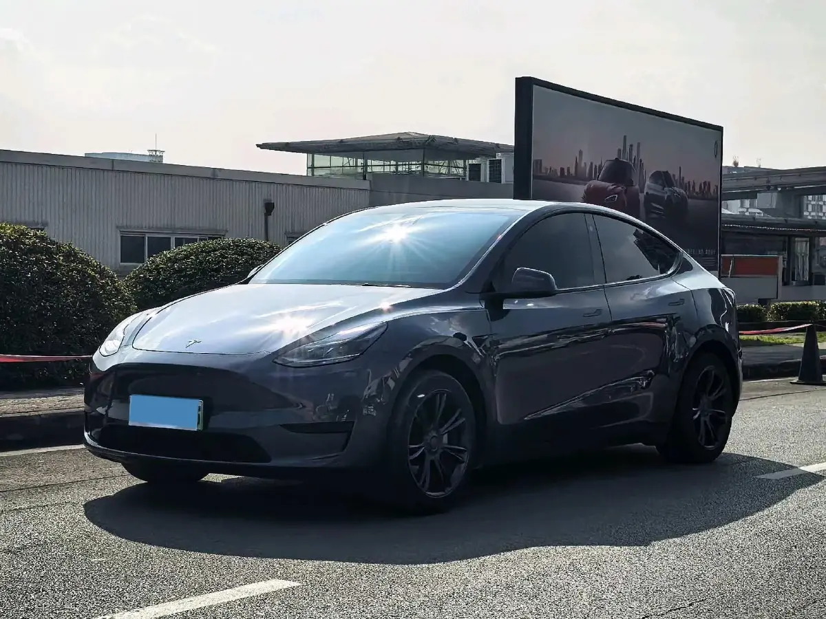 2022 Tesla Model Y BEV 60KWH