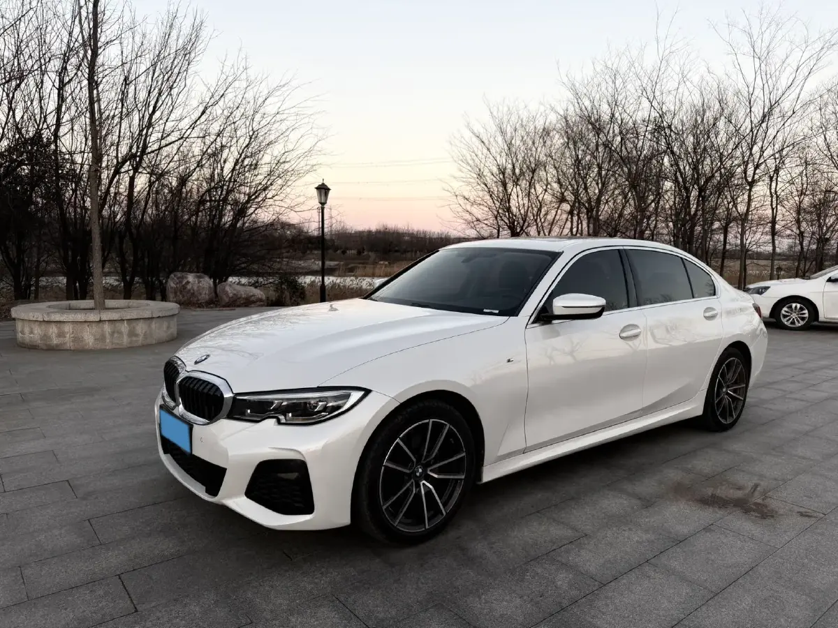 2022 BMW 3 Series 2.0T 156HP L4 8AT