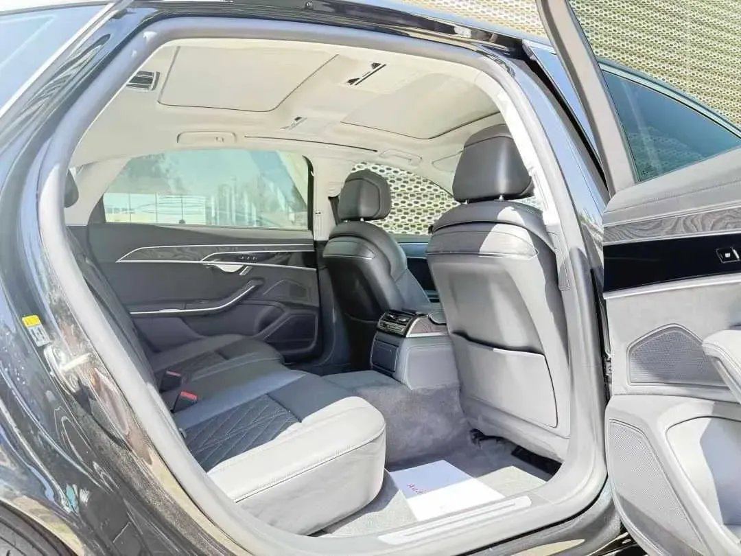 2024 Audi A8 3.0T 286HP V6 8AT,autocango,china used car exporter,china ev exporter,chinese used car exporter,chinese used ev exporter