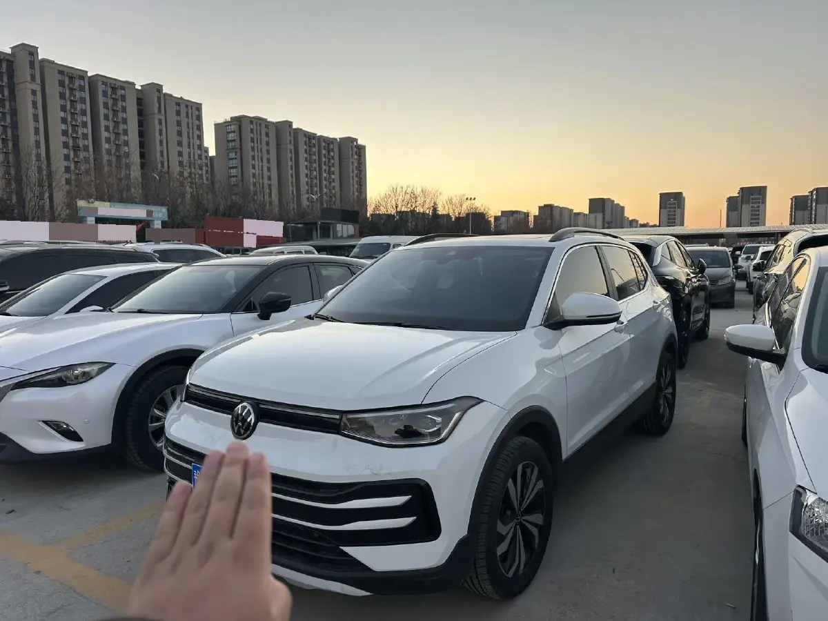 2025 Volkswagen Tharu 1.5T 160HP L4 7DCT