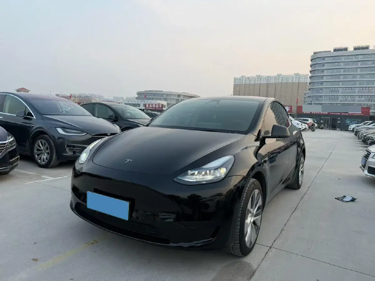 2022 Tesla Model Y BEV 60KWH