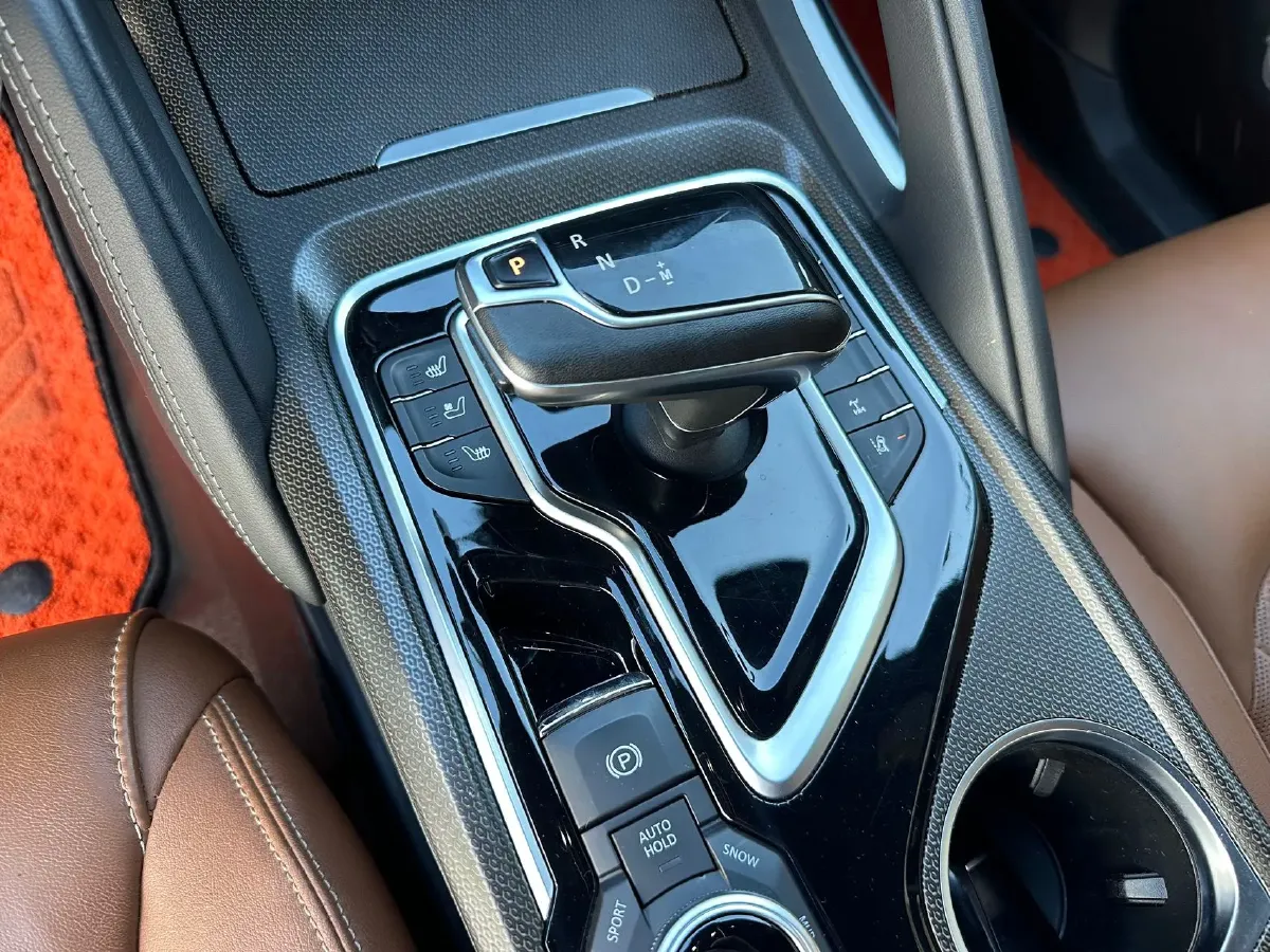 2021 MAXUS D90 Pro 2.0T 218HP L4 8AT,autocango,china used car exporter,china ev exporter,chinese used car exporter,chinese used ev exporter