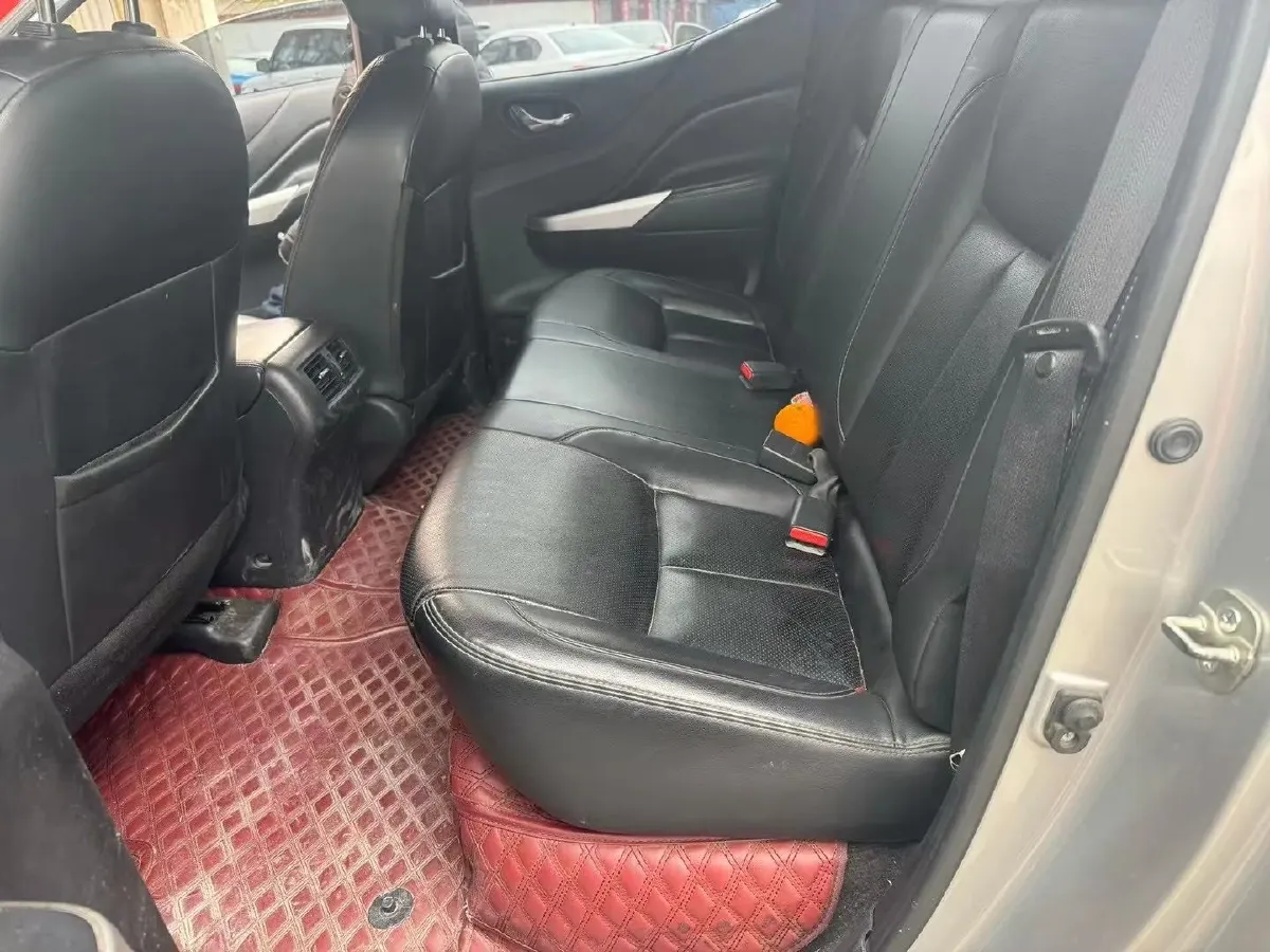2021 Nissan Navara 2.5L 190HP L4 7AT,autocango,china used car exporter,china ev exporter,chinese used car exporter,chinese used ev exporter