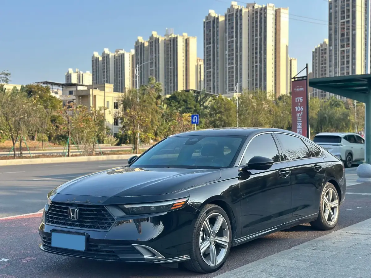 2023 Honda Accord 1.5T 192HP L4 CVT