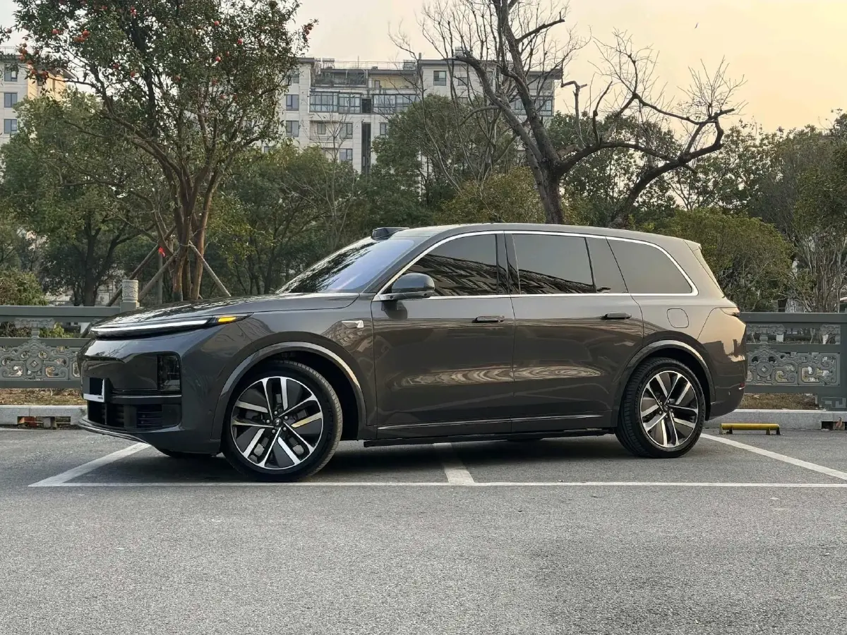 2024 Toyota Land Cruiser Prado 2.4T 282HP L4 8AT Hybrid