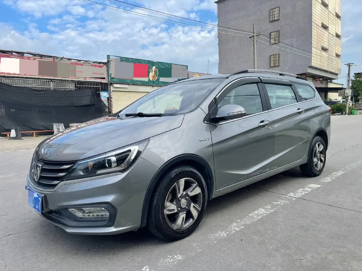 2017 BaoJun 310W 1.5L 112HP L4 6MT