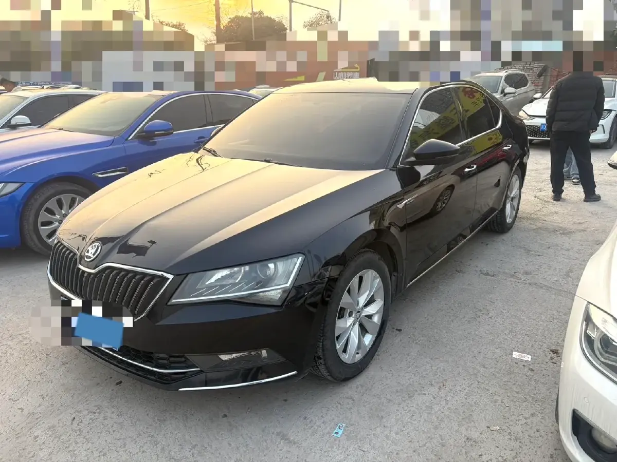 2018 Skoda Superb 1.8T 180HP L4 7DCT