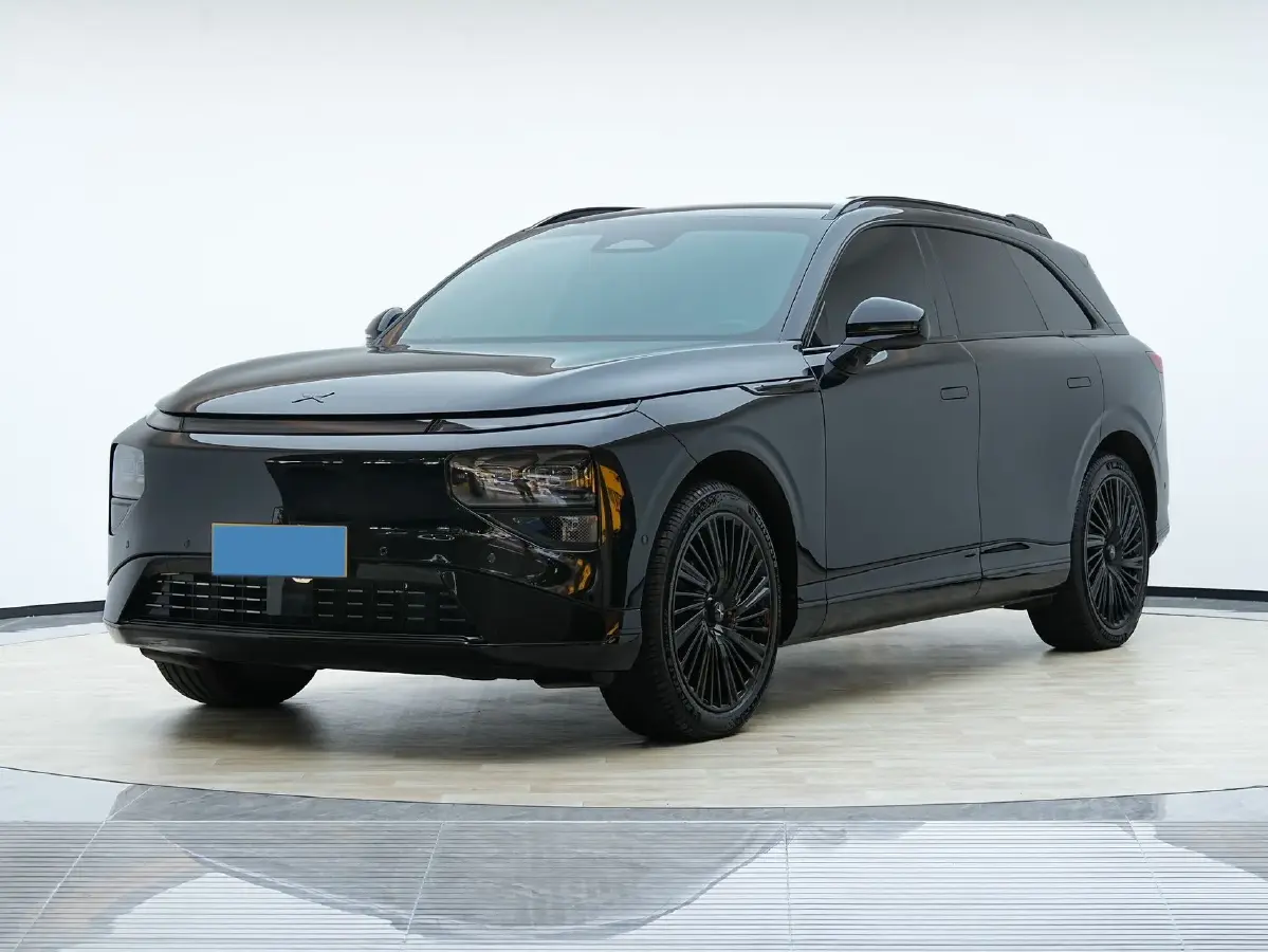 2025 Xpeng G9 BEV 79KWH