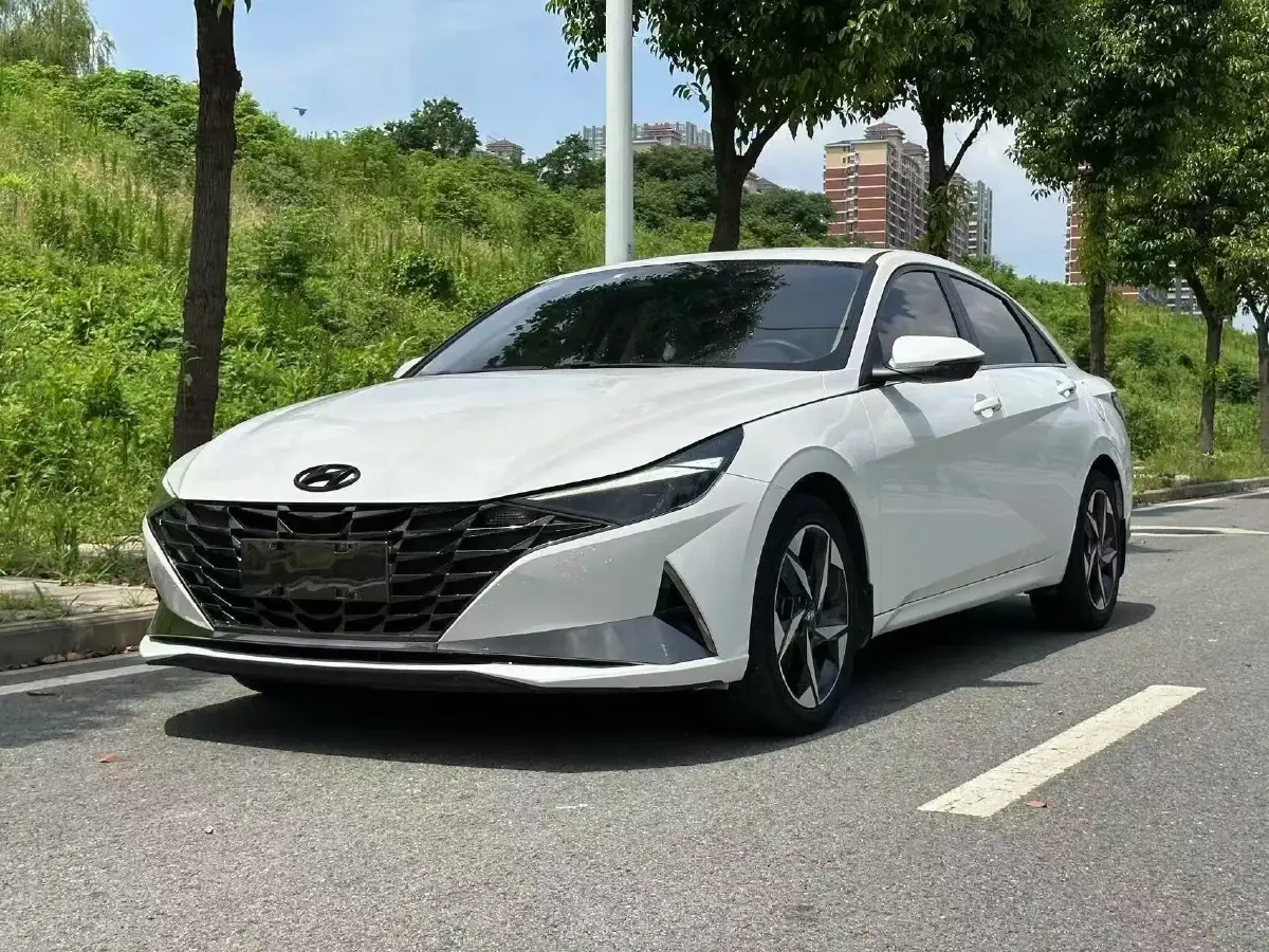2021 Hyundai Elantra 1.5L 115HP L4 CVT