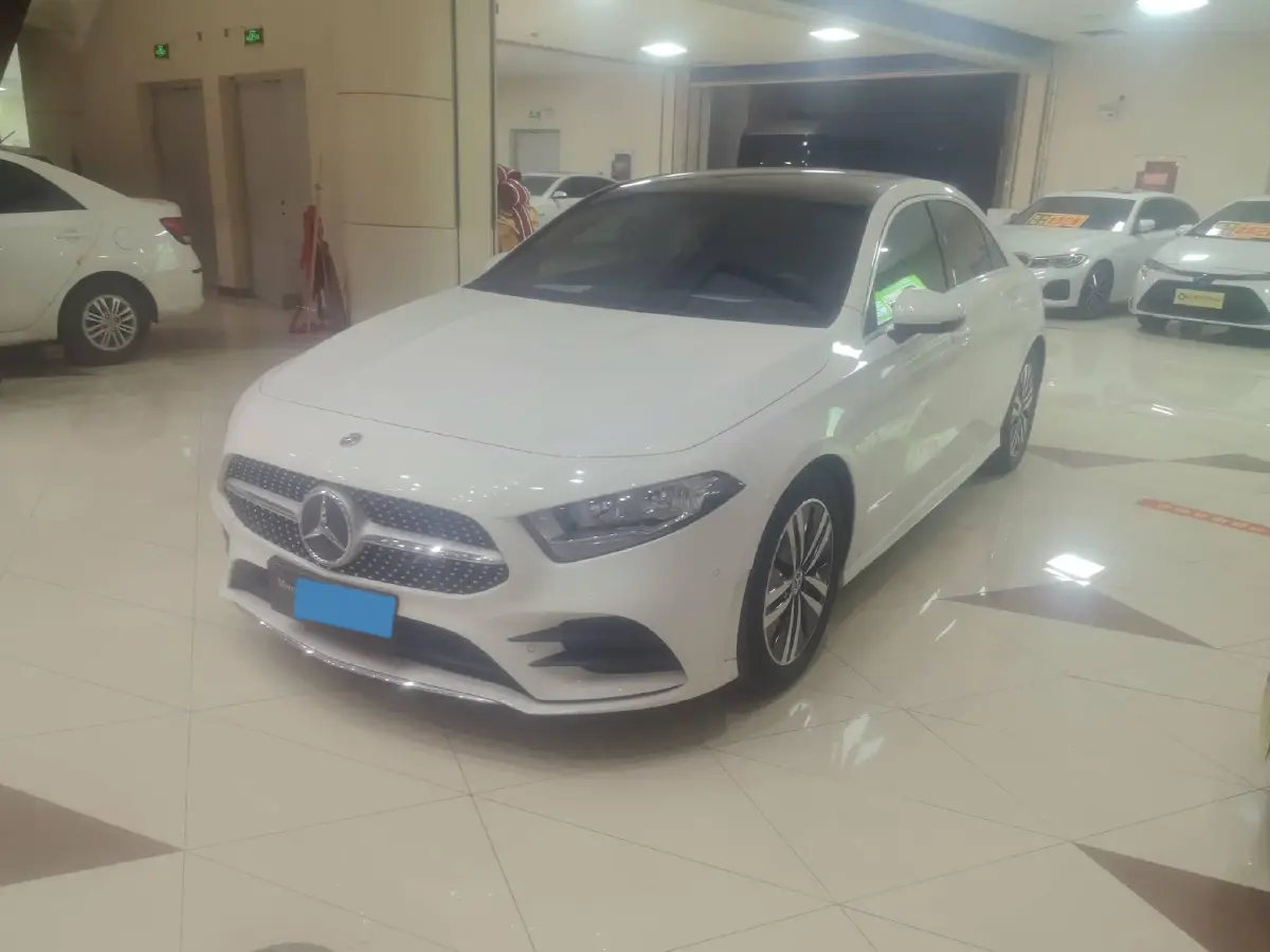 2020 Mercedes-Benz A Class 1.3T 136HP L4 7DCT